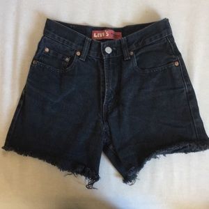 Black Levi’s Shorts